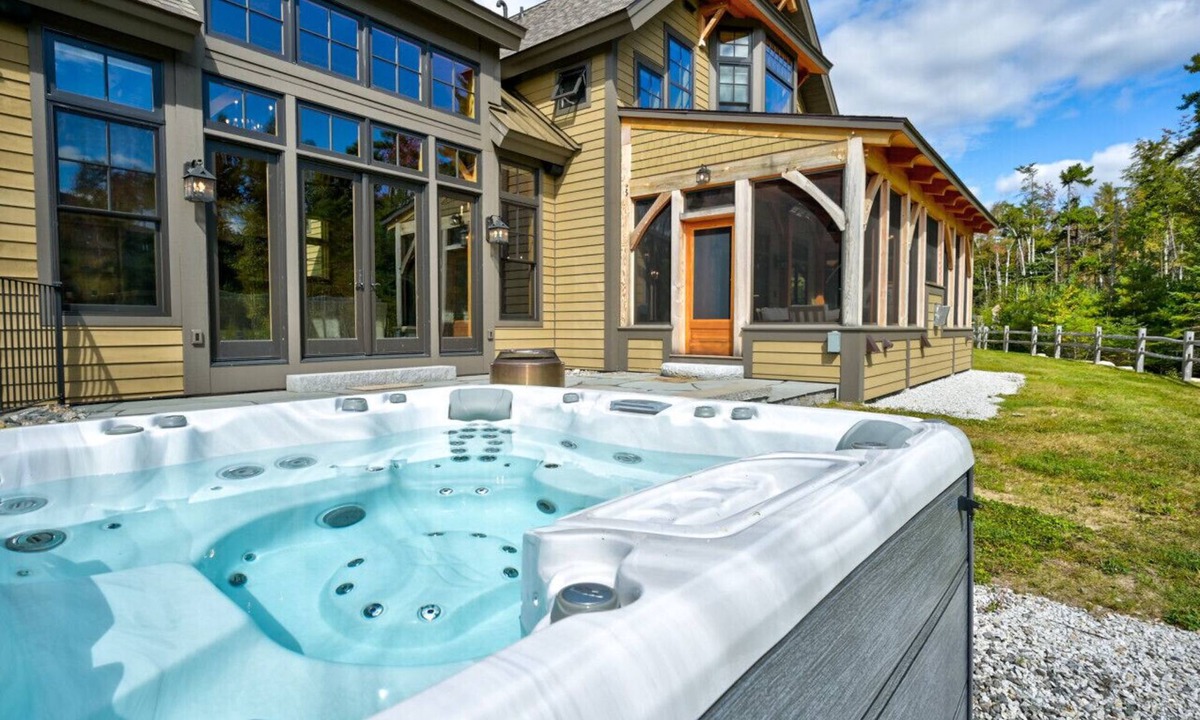 Franconia House | LUX Home with Breathtaking Views
