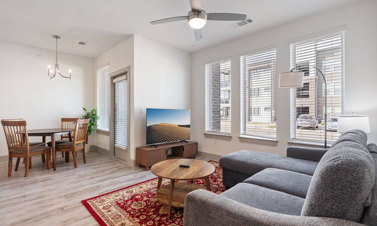 Stony Ridge North Apartment | Luxury 1BD/1BA Near The Airport 5953