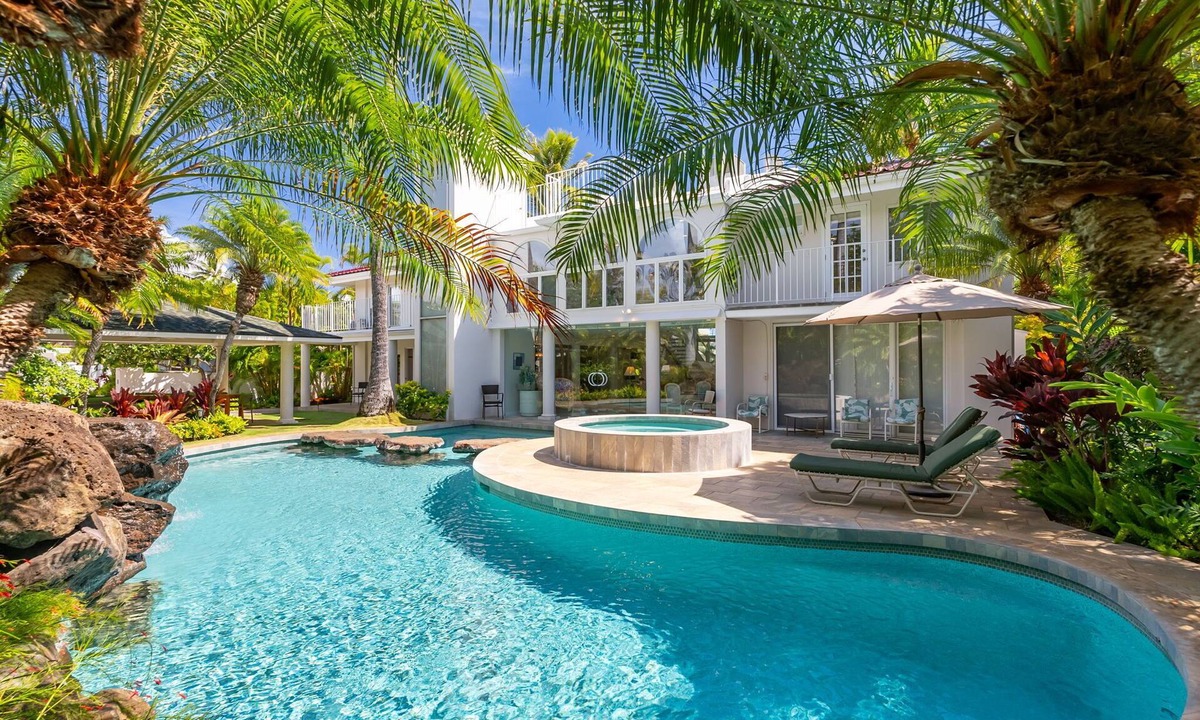 Kahala House | Luxury Kahala Oasis by Gather: Spacious 6BR Retreat w/Pool, Spa & Near Beach