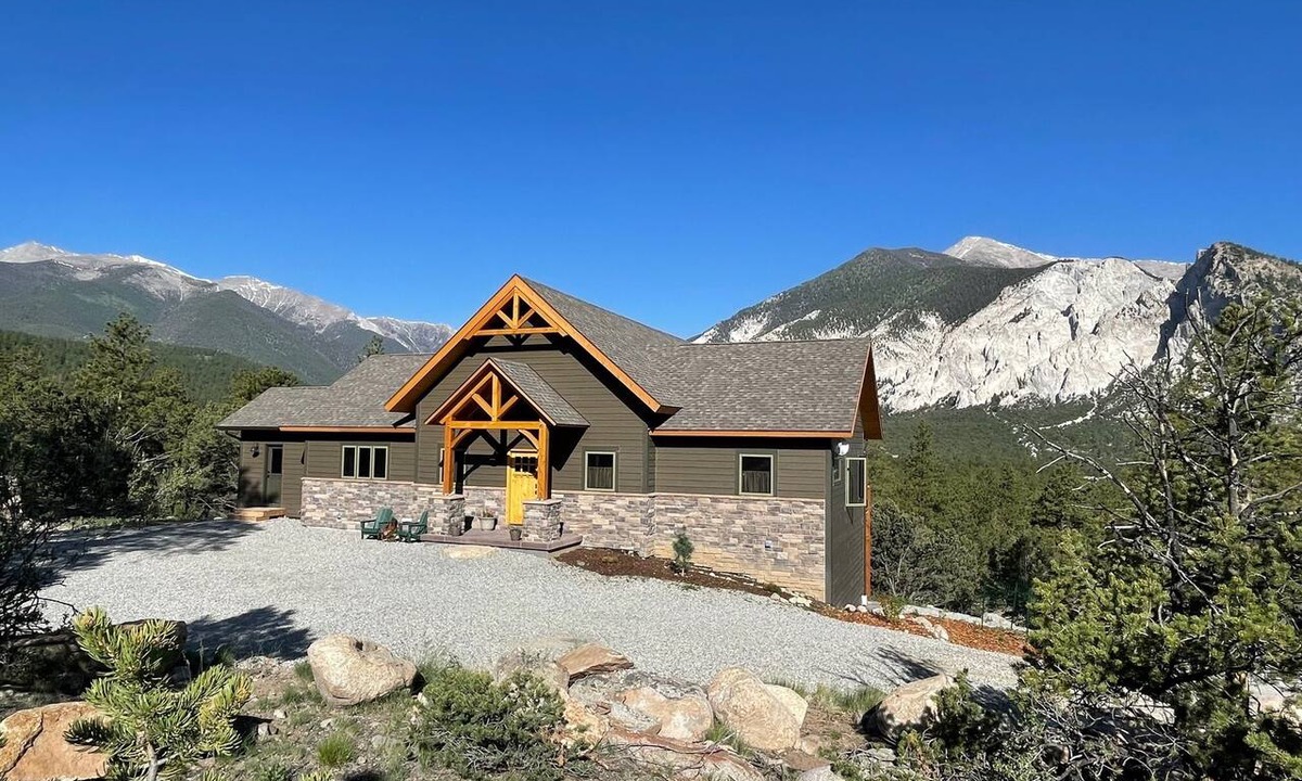 Nathrop Cabin | Luxury Timber Frame Mountain Cabin: Spectacular Chalk Cliffs and Canyon Views