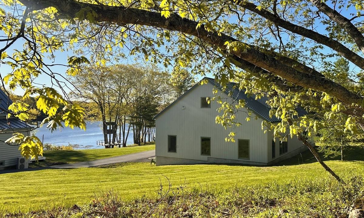 Penobscot House | Magical Home & Setting on Reversing Falls. Kayaks, Pickle Ball, Ping Pong & FUN!