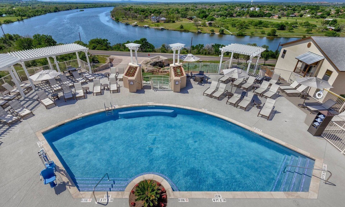 Marble Falls Resort | Marble Falls | Premium Lake Retreat | Pool + Lake | 2BR