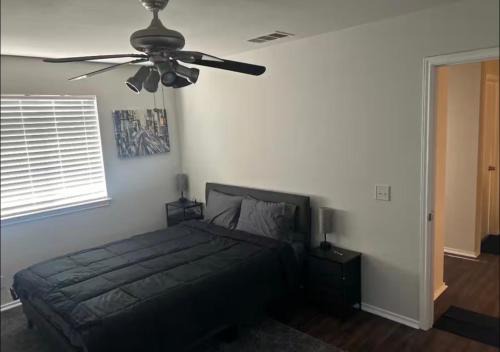 Stoney Ridge House | Master Bedroom w own bathroom near Austin airport