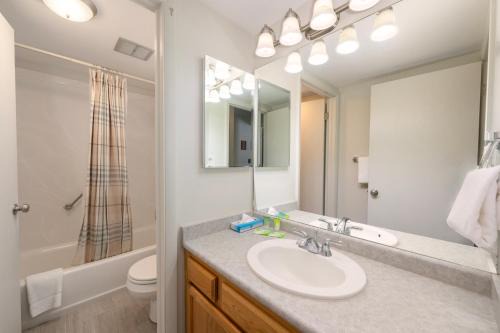 Fraser House | Meadow Ridge Court 9 Unit 4