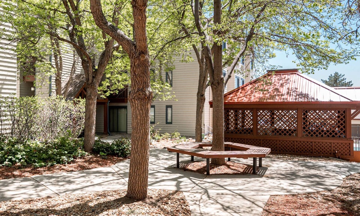 Greenwood Village Apartment | Micro-Unit | Sleeps 2 | Gym | DTC/Boston Commons