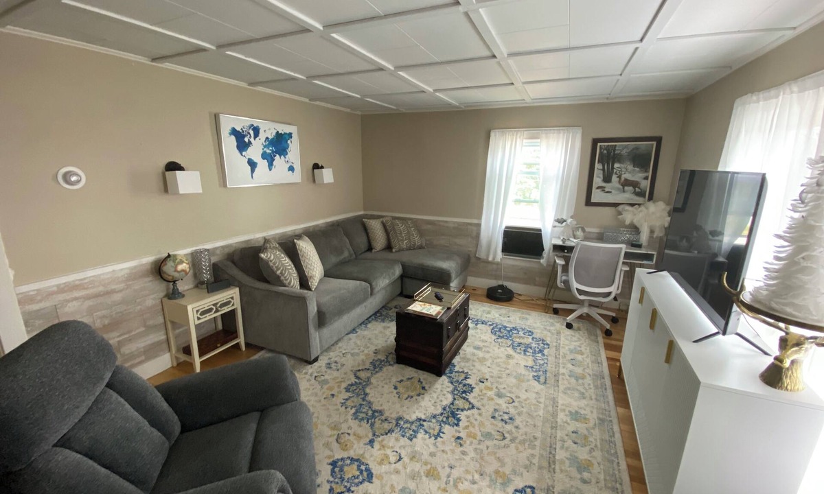 Waterville Apartment | Minutes to Colby