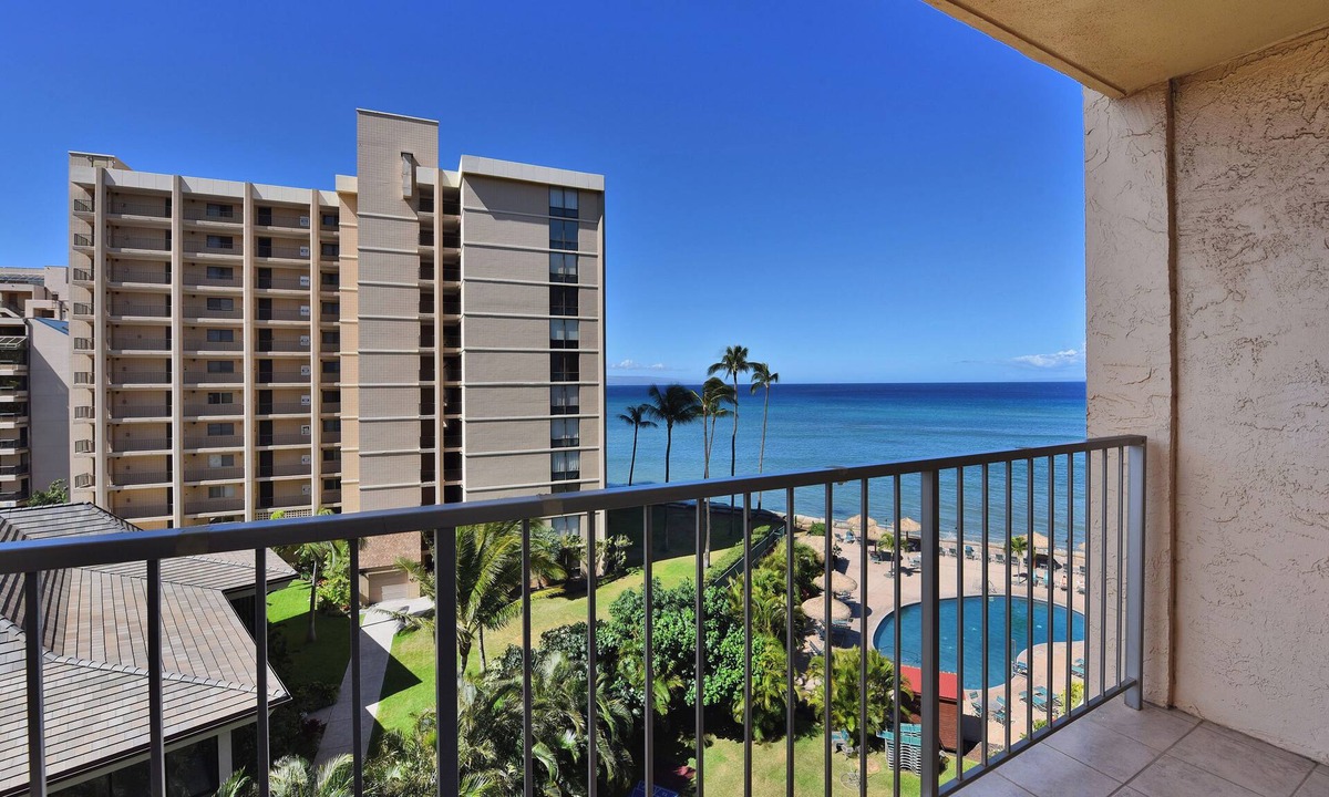 Kahana Hotel | MISO COMPHY Cozy ocean view studio condo in peaceful Lahaina with AC, Pool & Gym