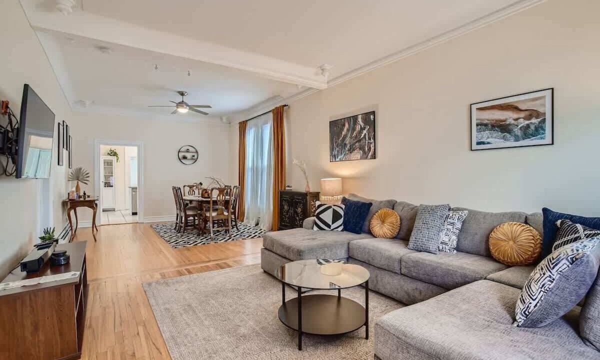 Lincoln Park House | Mod Downtown Perfection, 3BD w/Patio, Fast WIFI