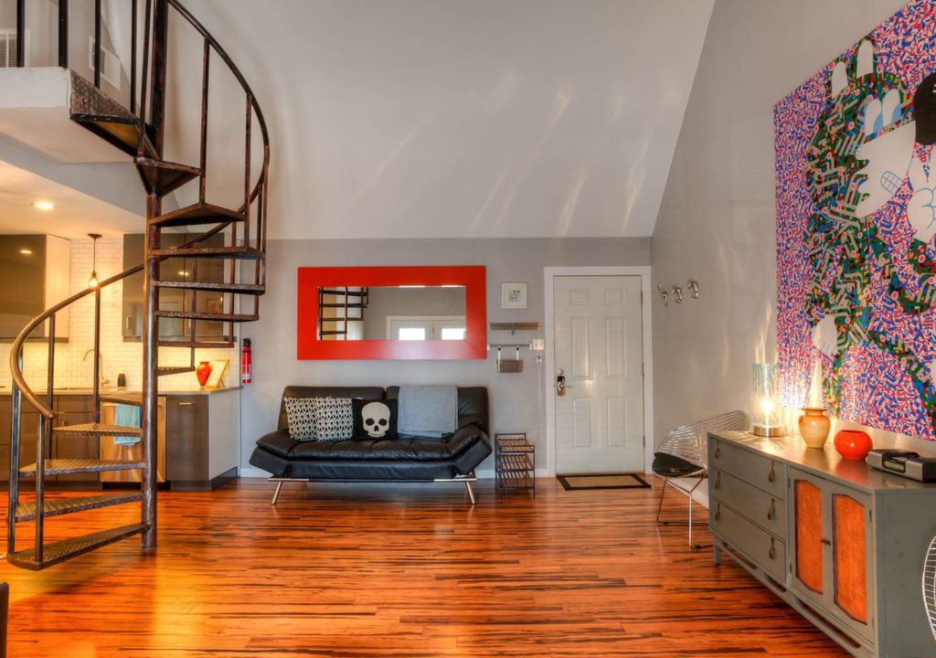 Waller Creek District Apartment | Modern 3BR Condo at Epicenter of Downtown. Convention Center, Rainey St + 6th St