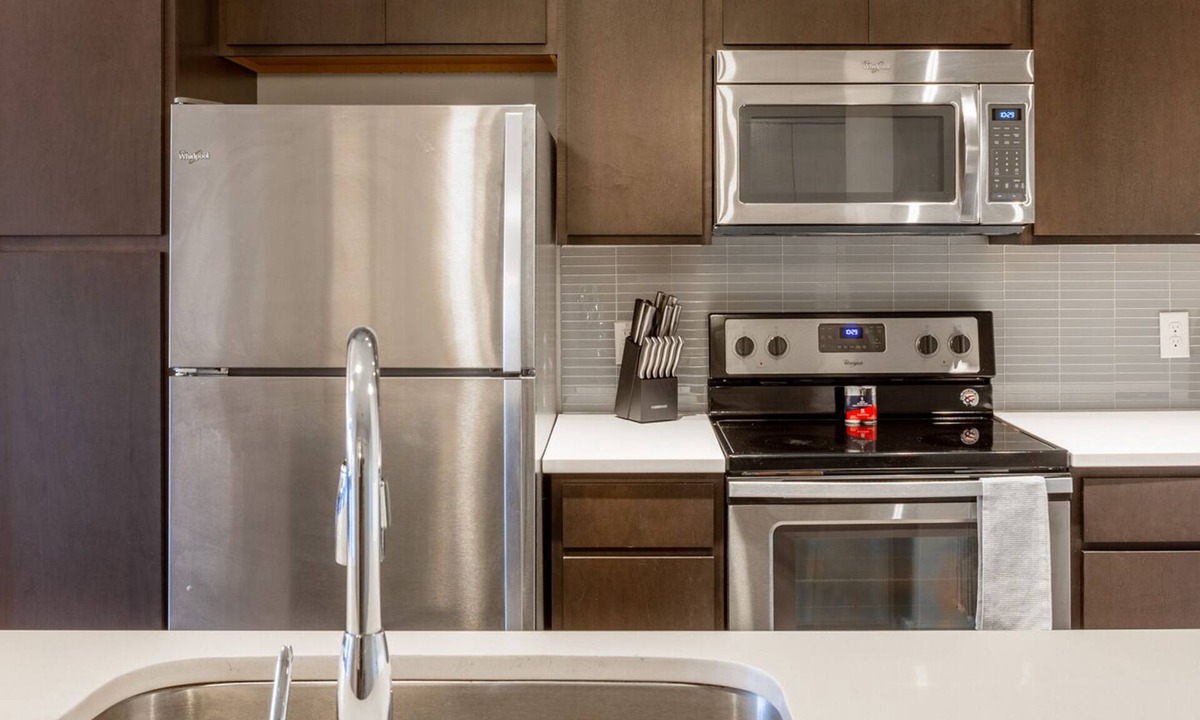 South Lamar Apartment | Modern Apartment in Prime Location (ID1615X34)