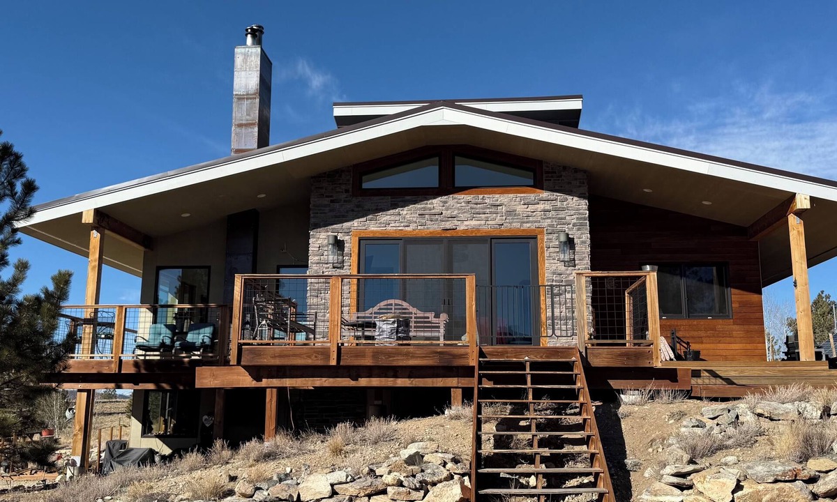 Hartsel Cabin | Modern cabin with WiFi, bordering Pike National Forest.
