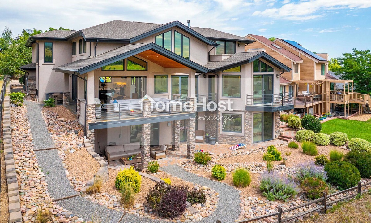 Wonderland Lake House | Modern Family-Friendly Home, 10-Min to Downtown & CU