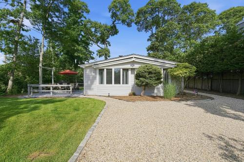Hampton Bays House | Modern Hampton Bays Cottage near BEACHES & TOWN cottage
