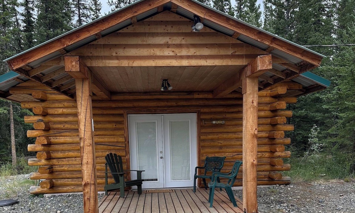 Tok Cabin | Modern Studio Cabin Near Downtown Tok