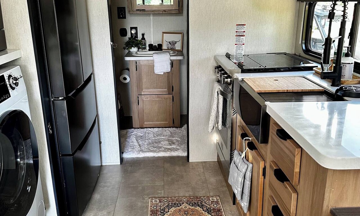 Venus House | Modern Tiny Home Firepit Near AT&T Stadium