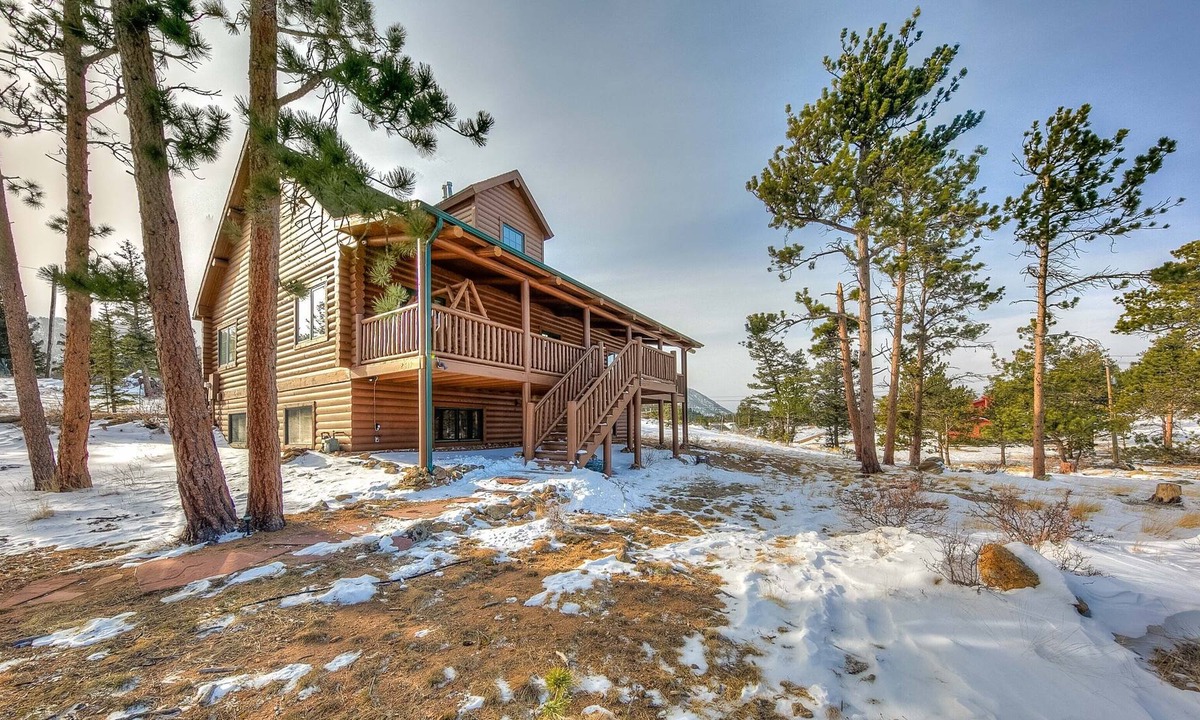 Carriage Hills Cabin | Moose Mountain Lodge, Secluded Log Home w/Beautiful Mountain Views