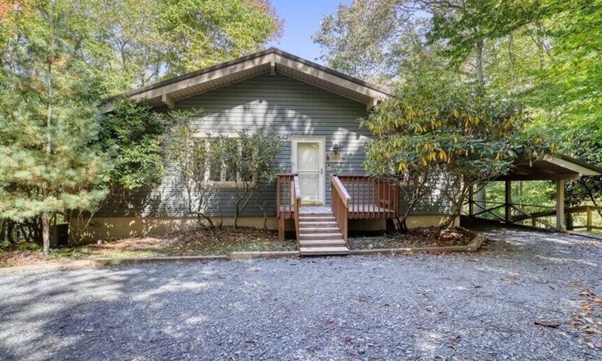 Charter Hills House | Mountain Fox - Cozy Chalet Near Beech Ski Resort