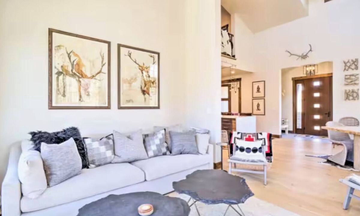 Silverthorne Cabin | Mountain home w/hiking access in tranquil Silverthorne with WiFi.