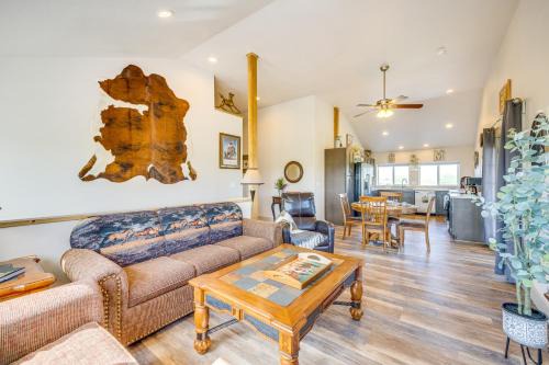 Elizabeth House | Mountain-View Colorado Getaway on 40 Private Acres