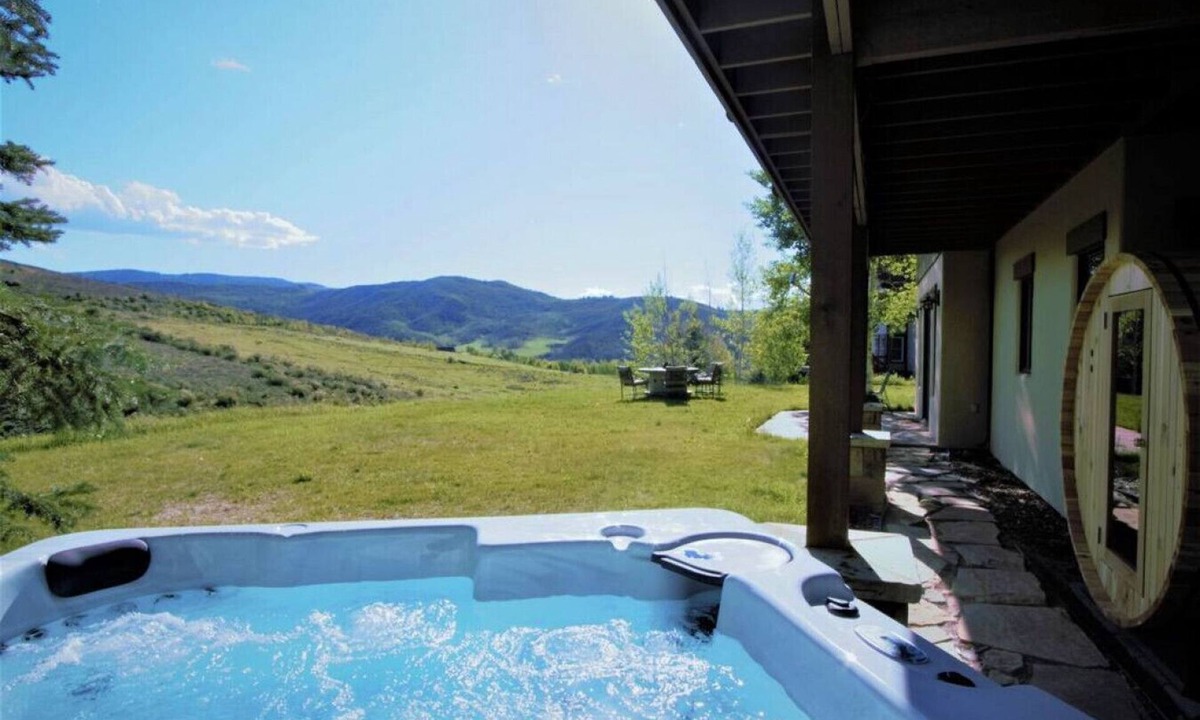 Edwards House | Mountainside Manor! Hot Tub, Sauna, Mountain Views