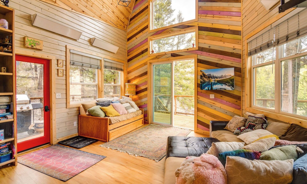Hartsel Cabin | 'Mystic Treehouse' on 35 Acres Near Hartsel