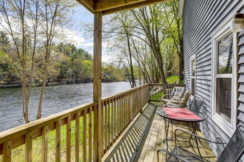 Franklin House | Near Trails! Riverside 2-Unit Combo in Franklin