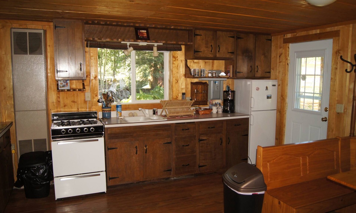 Glacier View House | Nestled in a quiet community in the Mountains near the Matanuska Glacier