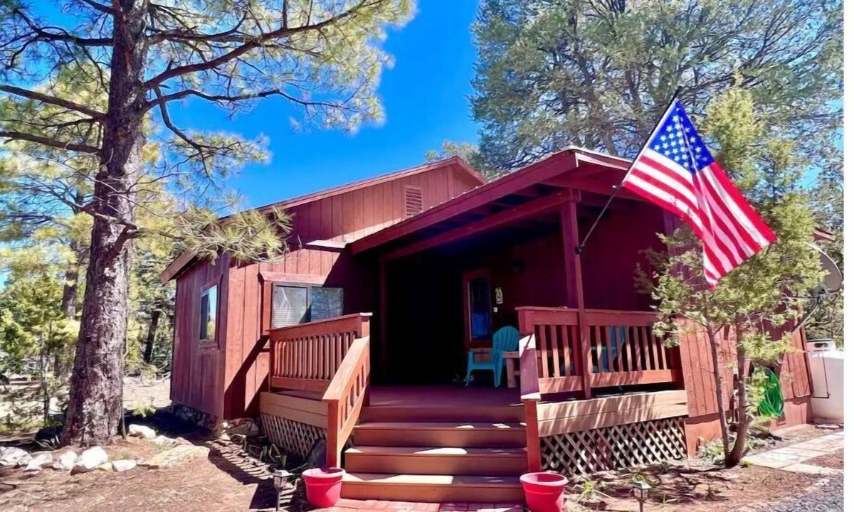 Overgaard Cabin | NEW - Apache Cabin