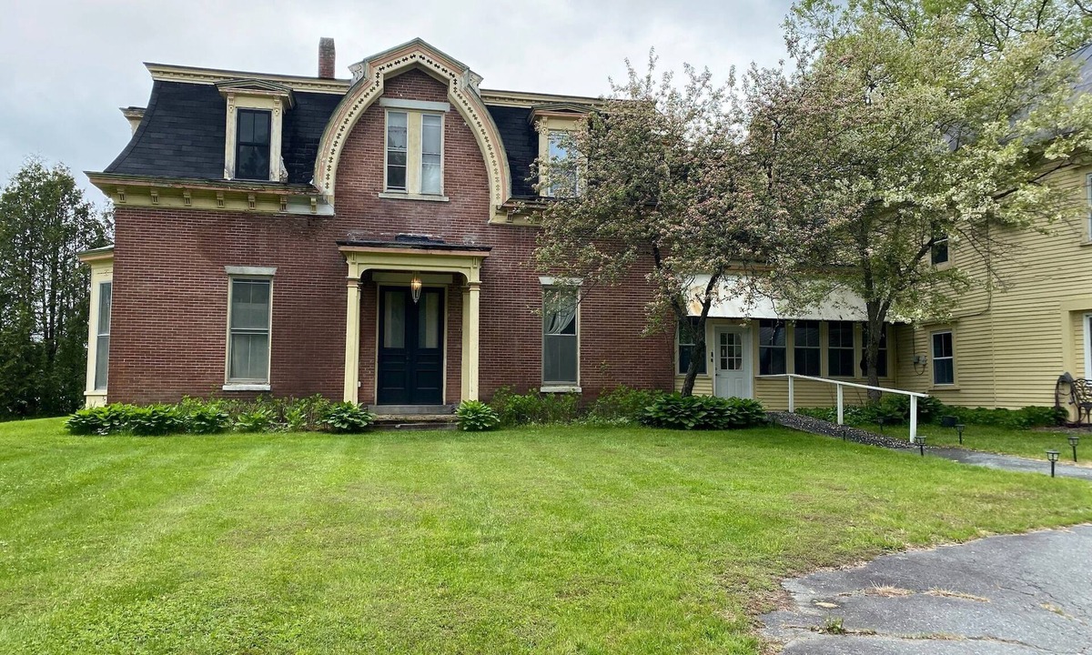 Waterford House | New Moon Manor