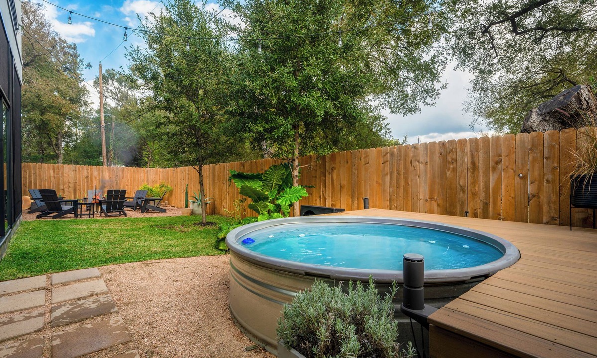 South Manchaca House | New Stylish 3/2 Home Mins to DT I Pool/Hot Tub & Firepit!