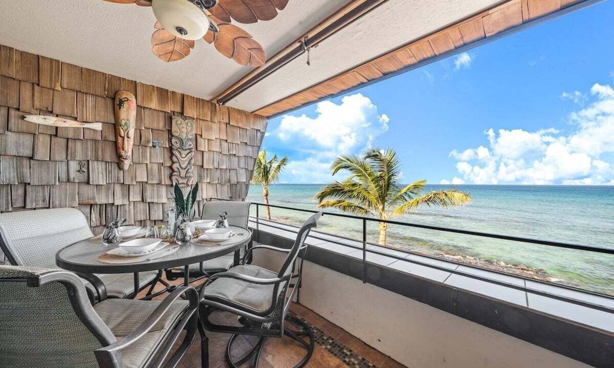 Honokowai Condo | OceanFront 2BD Whale Watching Retreat - Kulakane 307