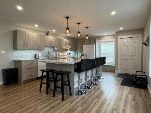 Summerside House | Oceanfront w/Sauna, Beach Access & Ocean Views