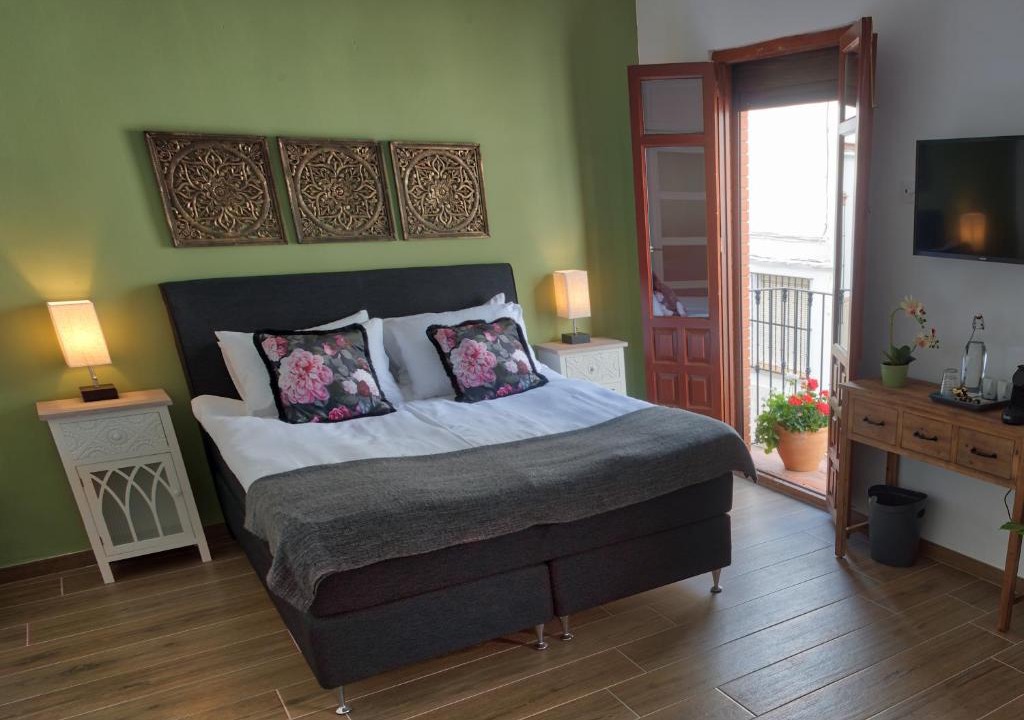 Olvera Bed & Breakfast | Olive Tree Guest House