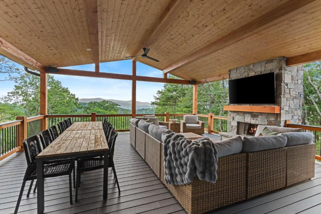 Elk Park House | One More Day at Eagles Nest