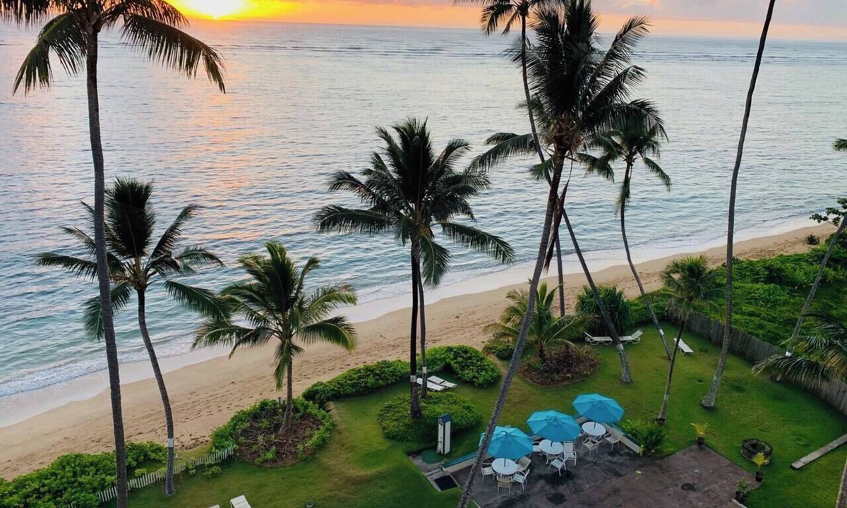 Punaluu Apartment | Panoramic Ocean View 8