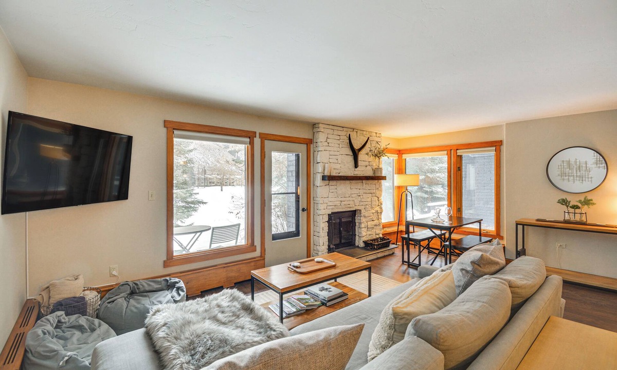 Eagle-Vail Condo | Patio & Grill! Ski Condo Near Beaver Creek