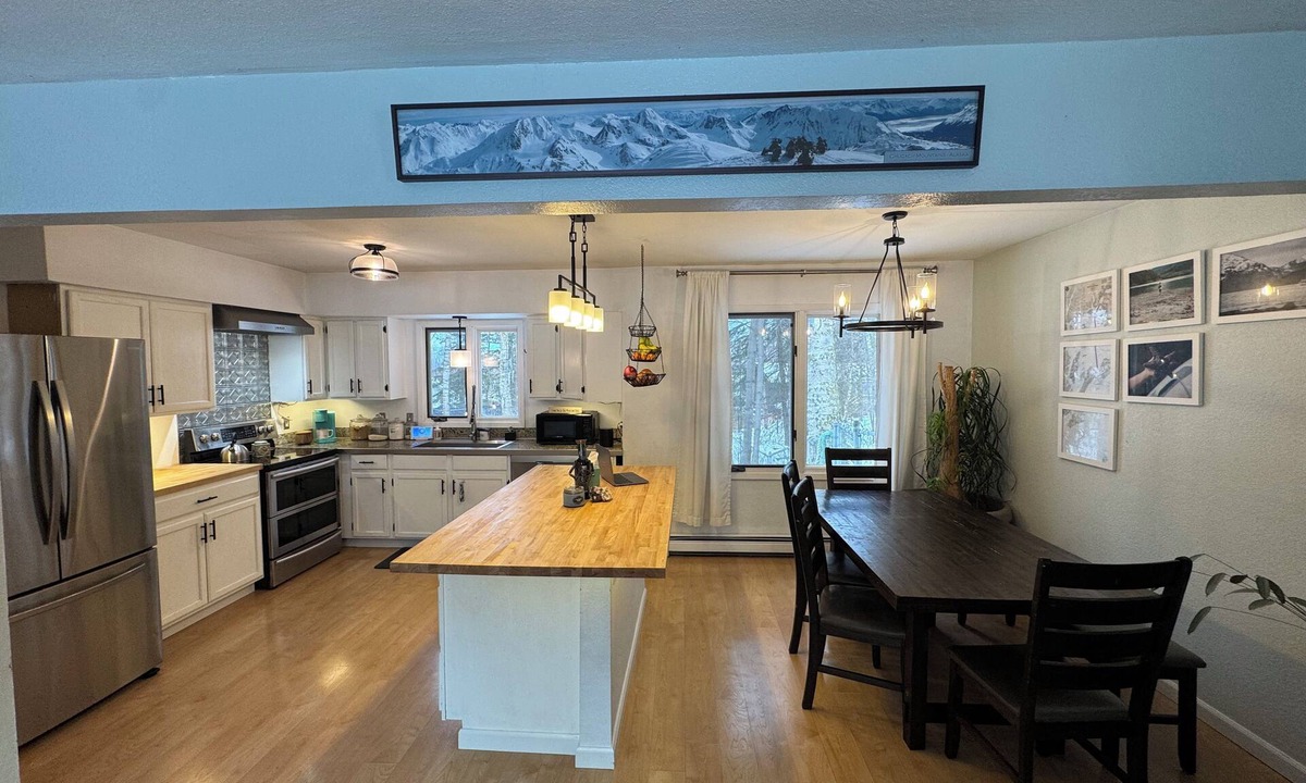 Anchorage House | Peaceful 3-bedroom home in Chugiak perfect for relaxing stays
