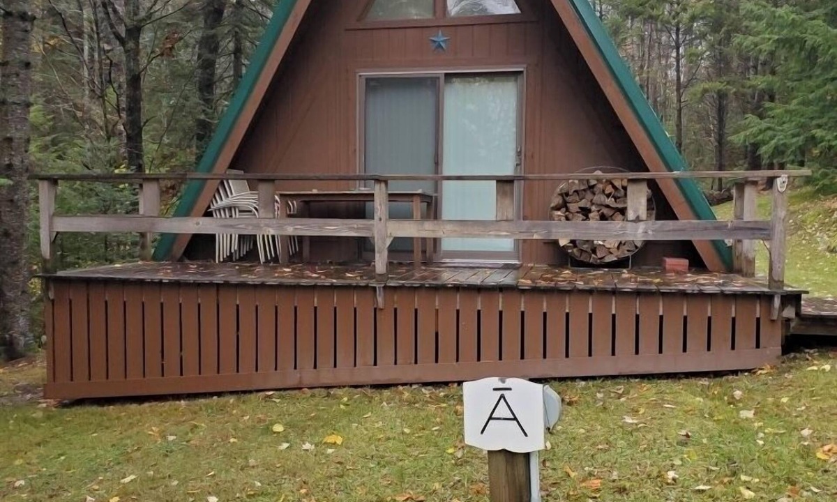 Bethlehem Cabin | Peaceful retreat along the Ammonoosuc River