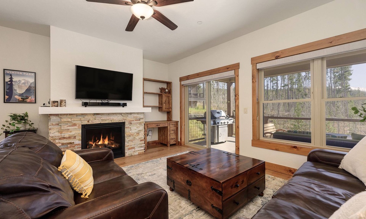 Rendezvous House | Perfect Family Getaway in Rendezvous. Free Shuttle. Hot Tub. Walk to Downtown WP