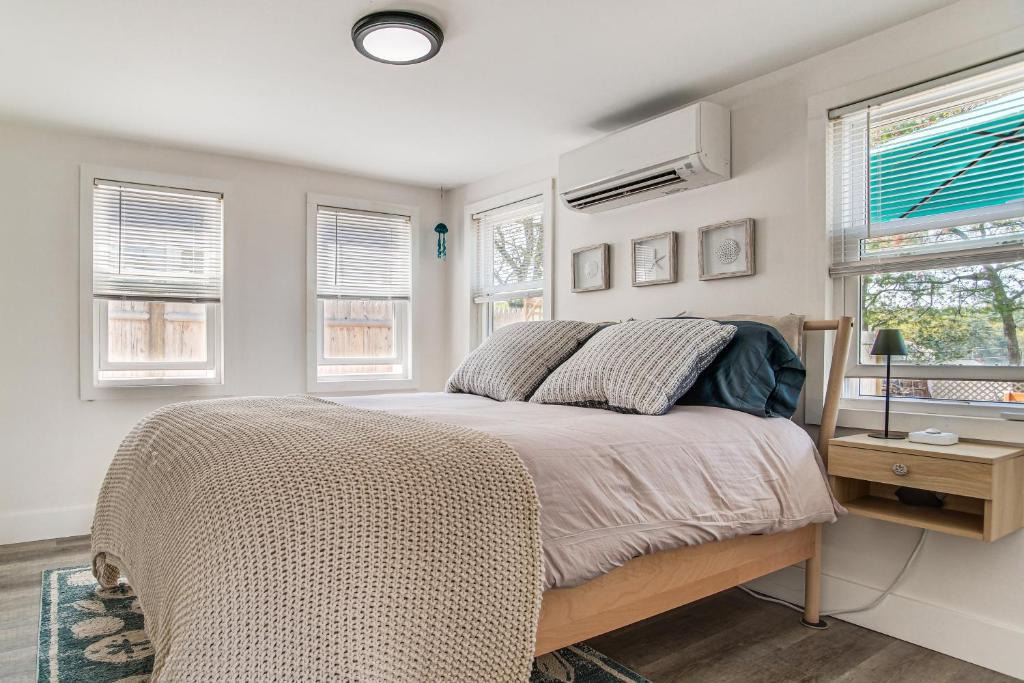 Wareham House | Periwinkle: Gateway to Cape Cod Coastal Cottage