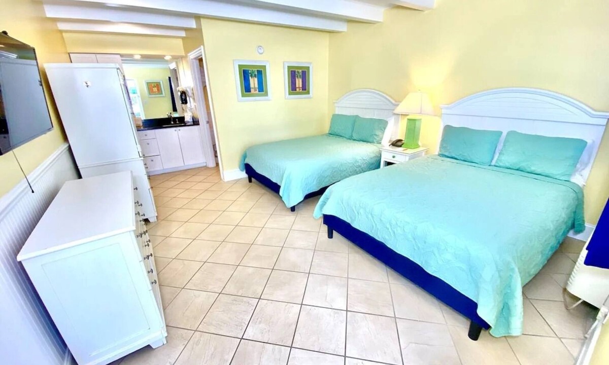 Atlantic Beach Hotel | Pet-friendly, 3 Blocks to Beach, Pool, #302