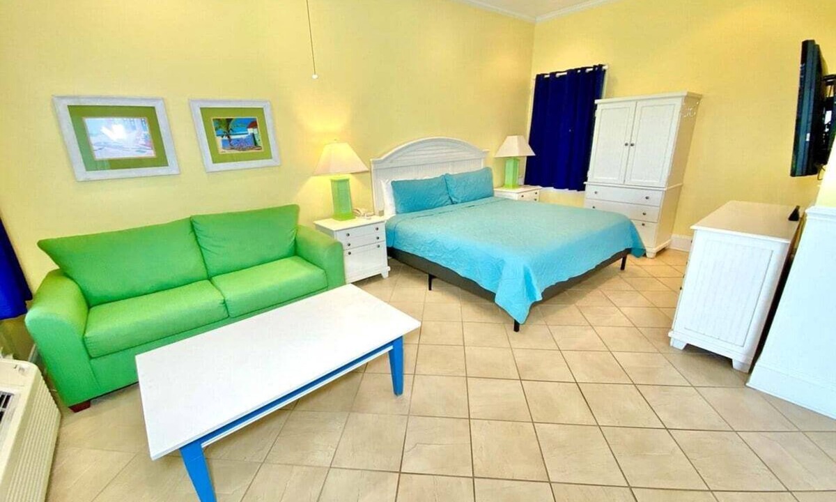 Atlantic Beach Hotel | Pet-friendly, 3 Blocks to Beach, Pool, #502