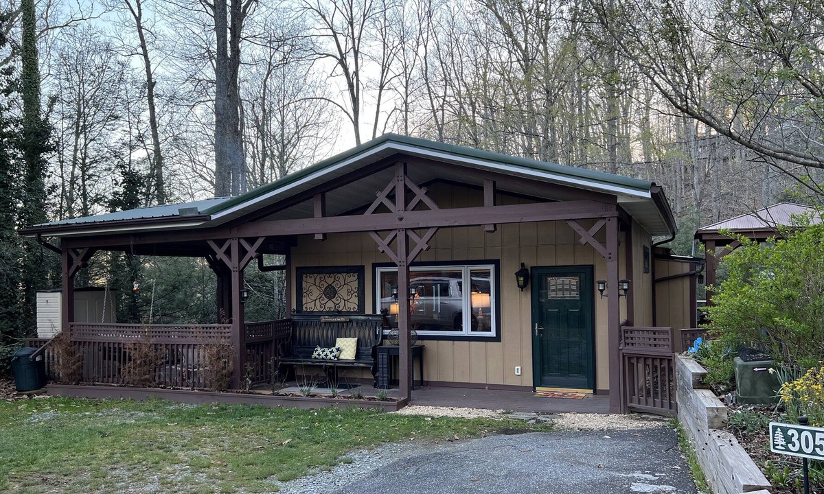 Newland Other | Pet-Friendly Mountain Cabin w/ Fire Pits, Fence Yard and Covered Decks