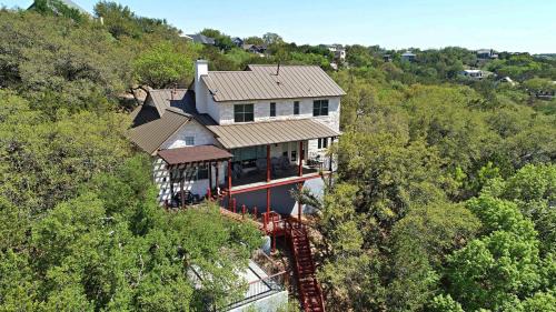 Spicewood House | Pet-Friendly Oasis in Gated Community