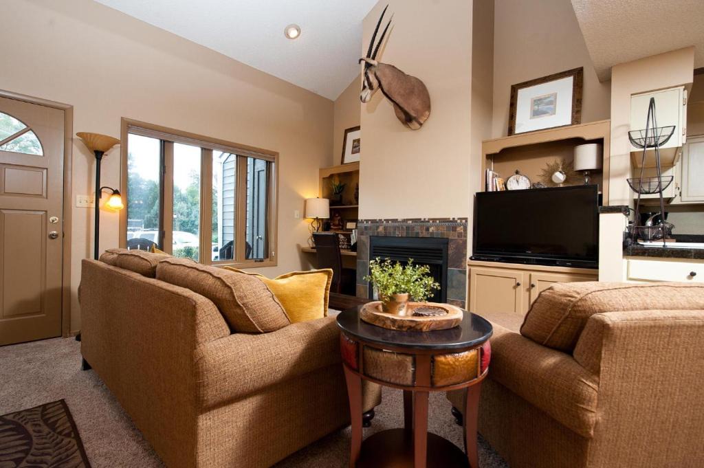 Durango House | Pine Acres Unit 112