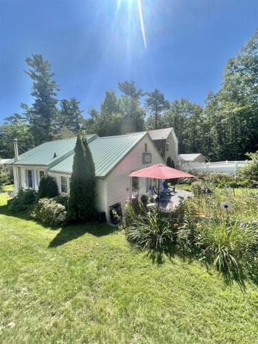 Sebago Villa | PINE TREE COTTAGE LIMIT 5 cottage