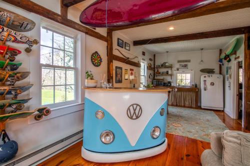 Marshfield House | Ping-Pong & Fire Pit! Renovated Marshfield Cottage