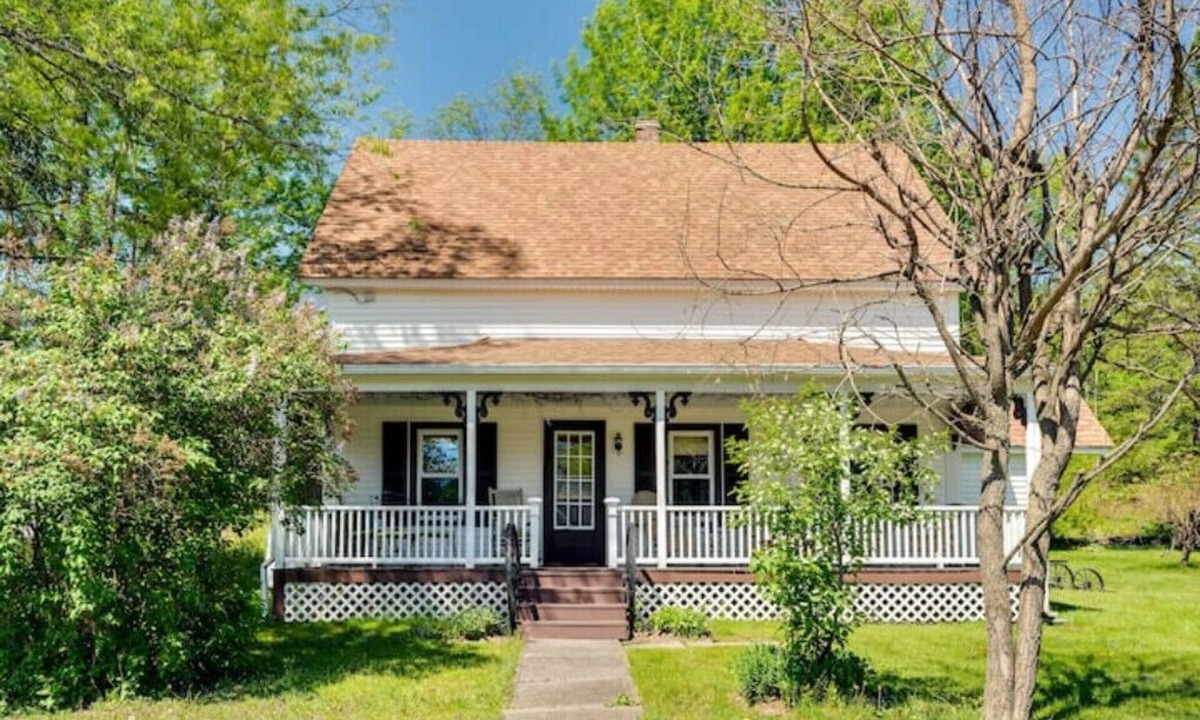 Pittsburg House | Pittsburg Vacation Rental ~ 1 Mi to Lake Francis!