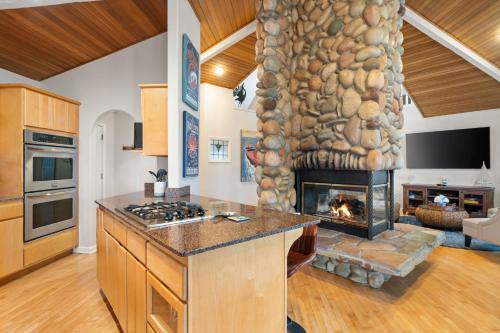 Blaine House | Point Whitehorn Cottage
