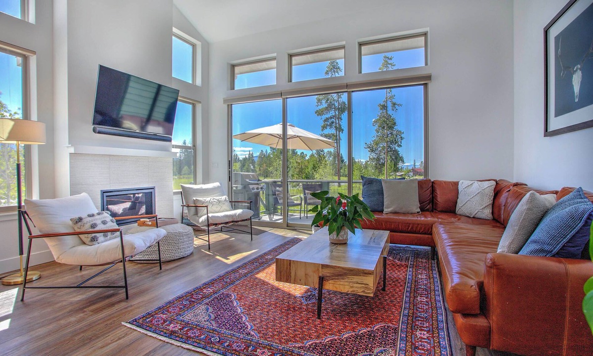 Rendezvous House | Pool Access & Mtn View! Luxe WP Cabin, Near Trails